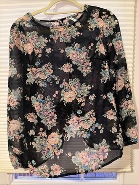 Truth NYC Black Sheer Floral Long-Sleeve Blouse